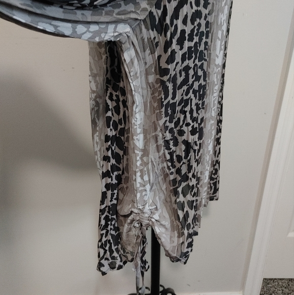 Cheetah print ombre blouse - Picture 3 of 5